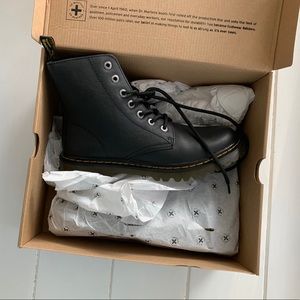 DR. MARTENS BRAND NEW
